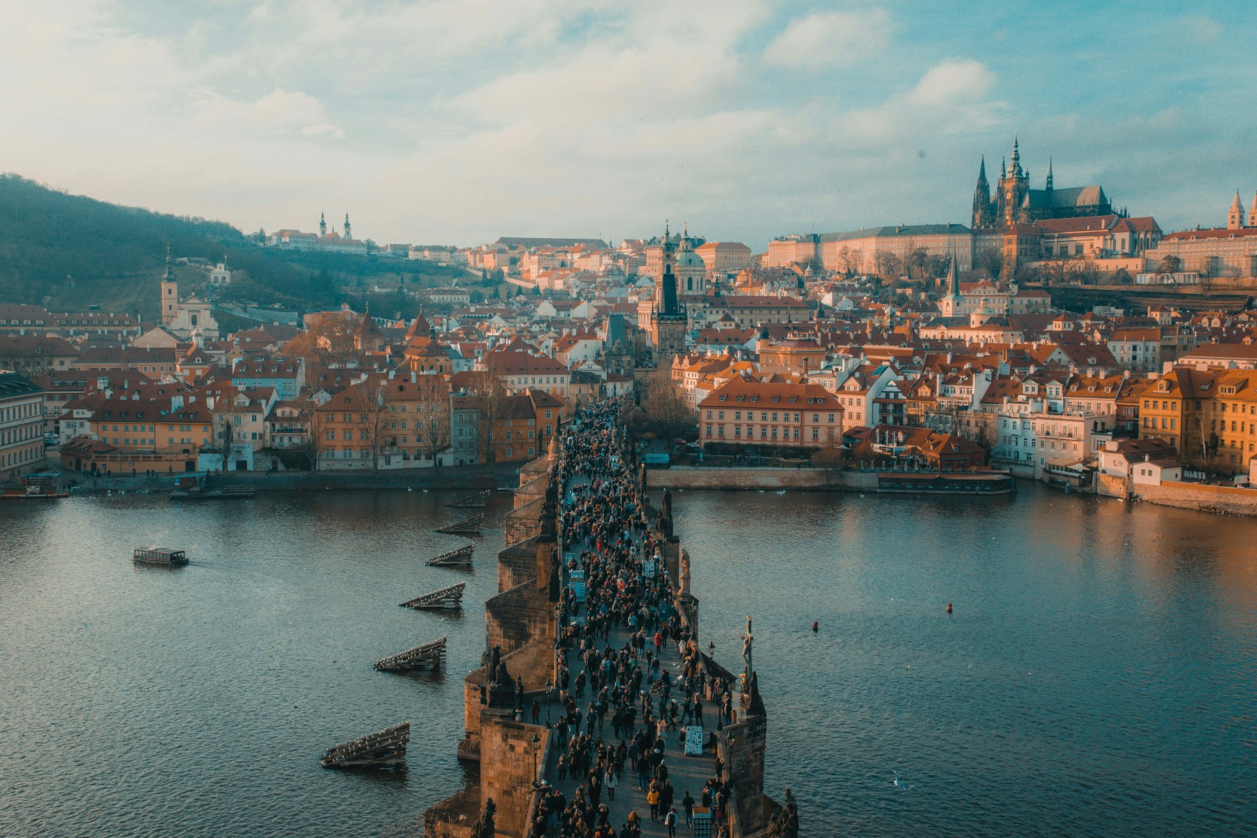 Vecerni Praha nad Vltavou
